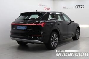Audi e-tron 55 4WD 2022 года из Южной Кореи