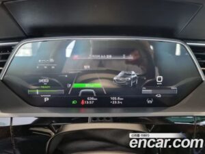 Audi e-tron 55 4WD 2022 года из Южной Кореи