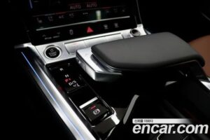 Audi e-tron 55 4WD 2022 года из Южной Кореи