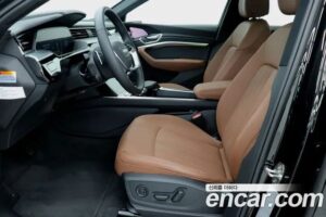 Audi e-tron 55 4WD 2022 года из Южной Кореи