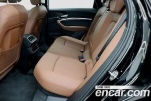 Audi e-tron 55 4WD 2022 года из Южной Кореи