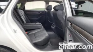 Honda Accord 2.0 HYBRID Touring 2021 года из Южной Кореи