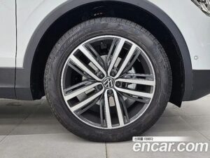 Volkswagen Tiguan 2.0 TDI Prestige 2023 года из Южной Кореи