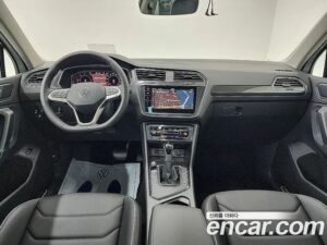 Volkswagen Tiguan 2.0 TDI Prestige 2023 года из Южной Кореи