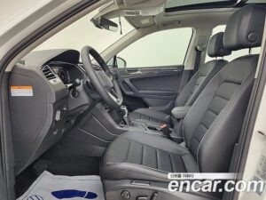 Volkswagen Tiguan 2.0 TDI Prestige 2023 года из Южной Кореи