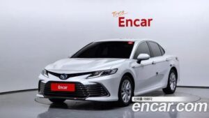 Toyota Camry 2.5 LE HYBRID 2023 года из Южной Кореи