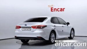 Toyota Camry 2.5 LE HYBRID 2023 года из Южной Кореи