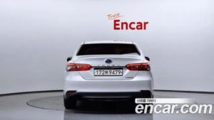 Toyota Camry 2.5 LE HYBRID 2023 года из Южной Кореи