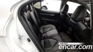 Toyota Camry 2.5 LE HYBRID 2023 года из Южной Кореи