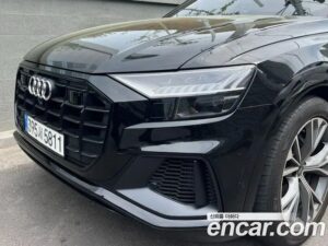 Audi Q8 55 TFSI 4WD Premium 2022 года из Южной Кореи