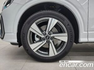 Audi Q2 35 TDI Premium 2023 года из Южной Кореи