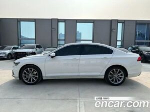 Volkswagen Passat 2.0 TDI Prestige 2021 года из Южной Кореи
