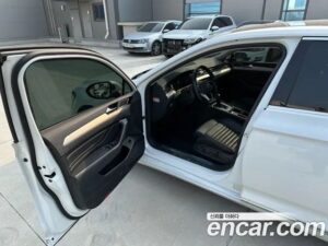 Volkswagen Passat 2.0 TDI Prestige 2021 года из Южной Кореи