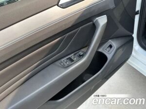 Volkswagen Passat 2.0 TDI Prestige 2021 года из Южной Кореи
