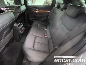 Audi e-tron 55 4WD 2022 года из Южной Кореи