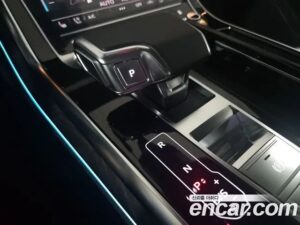 Audi Q8 45 TDI 4WD Premium 2022 года из Южной Кореи