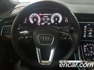 Audi Q8 45 TDI 4WD Premium 2022 года из Южной Кореи