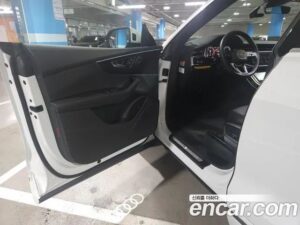 Audi Q8 45 TDI 4WD Premium 2022 года из Южной Кореи