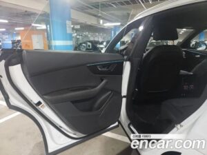 Audi Q8 45 TDI 4WD Premium 2022 года из Южной Кореи
