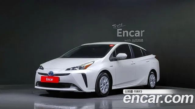 Toyota Prius 1.8 2019 года из Кореи