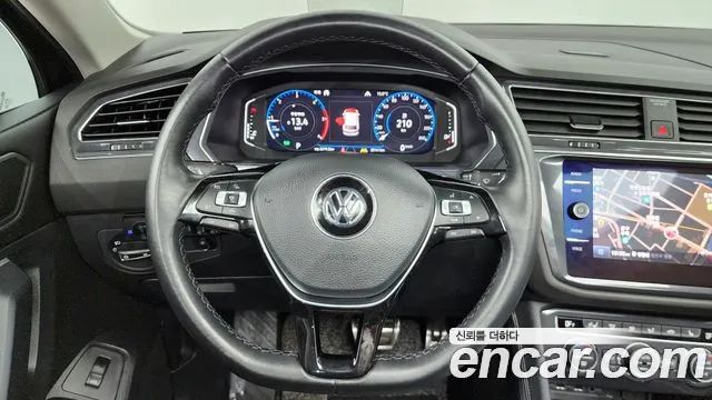 34932106_017.jpg Volkswagen Tiguan 2.0 TDI Prestige 2020 года из Южной Кореи