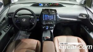 Toyota Prius 1.8 2021 года из Южной Кореи