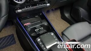 Mercedes-Benz GLA-Class GLA220 2021 года из Южной Кореи
