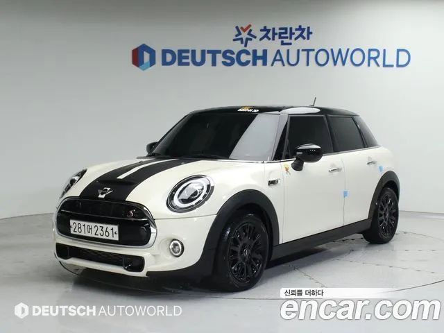 Mini Cooper 5Door DEFAULT 2020 года из Кореи