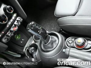 Mini Cooper 5Door DEFAULT 2020 года из Южной Кореи