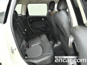 Mini Cooper 5Door DEFAULT 2020 года из Южной Кореи