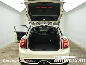 Mini Cooper 5Door DEFAULT 2020 года из Южной Кореи
