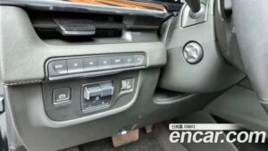 Cadillac Escalade 6.2 ESV 2021 года из Южной Кореи