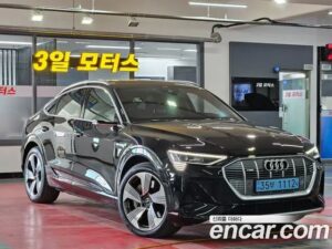 Audi e-tron 55 4WD Sportback 2022 года из Южной Кореи