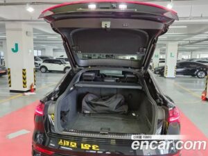 Audi e-tron 55 4WD Sportback 2022 года из Южной Кореи