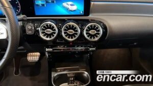 Mercedes-Benz CLA-Class CLA250 4MATIC 2020 года из Южной Кореи