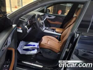 Audi Q8 45 TDI 4WD Premium 2021 года из Южной Кореи