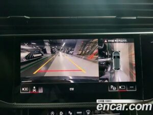 Audi Q8 45 TDI 4WD Premium 2021 года из Южной Кореи