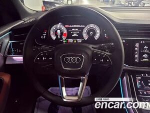 Audi Q8 45 TDI 4WD Premium 2021 года из Южной Кореи