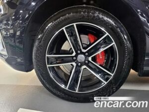 Audi Q8 45 TDI 4WD Premium 2021 года из Южной Кореи