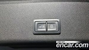 Audi e-tron 55 4WD 2020 года из Южной Кореи