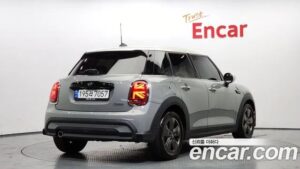 Mini Cooper 5Door CLASSIC 2022 года из Южной Кореи