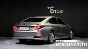 Lexus ES Executive 2020 года из Южной Кореи
