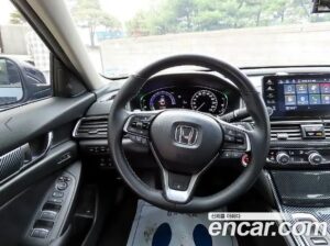 Honda Accord 2.0 HYBRID Touring 2021 года из Южной Кореи