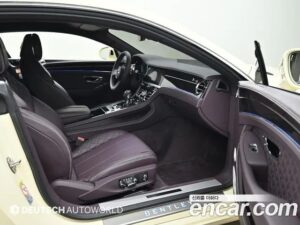 Bentley Continental 4.0 GT 2021 года из Южной Кореи