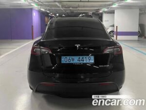 Tesla Model Y Performance 2022 года из Южной Кореи