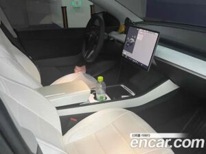 Tesla Model Y Performance 2022 года из Южной Кореи