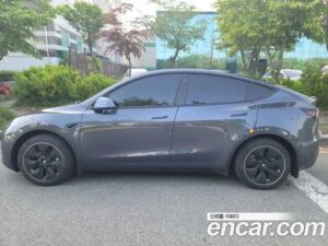 Tesla Model Y Standard RANGE 2021 года из Южной Кореи