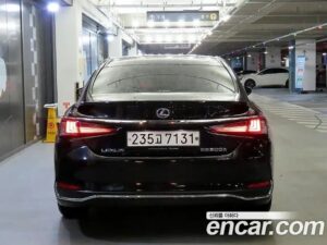 Lexus ES Executive 2021 года из Южной Кореи