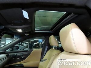 Lexus ES Executive 2021 года из Южной Кореи