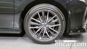 Toyota Camry 2.5 XLE HYBRID 2022 года из Южной Кореи